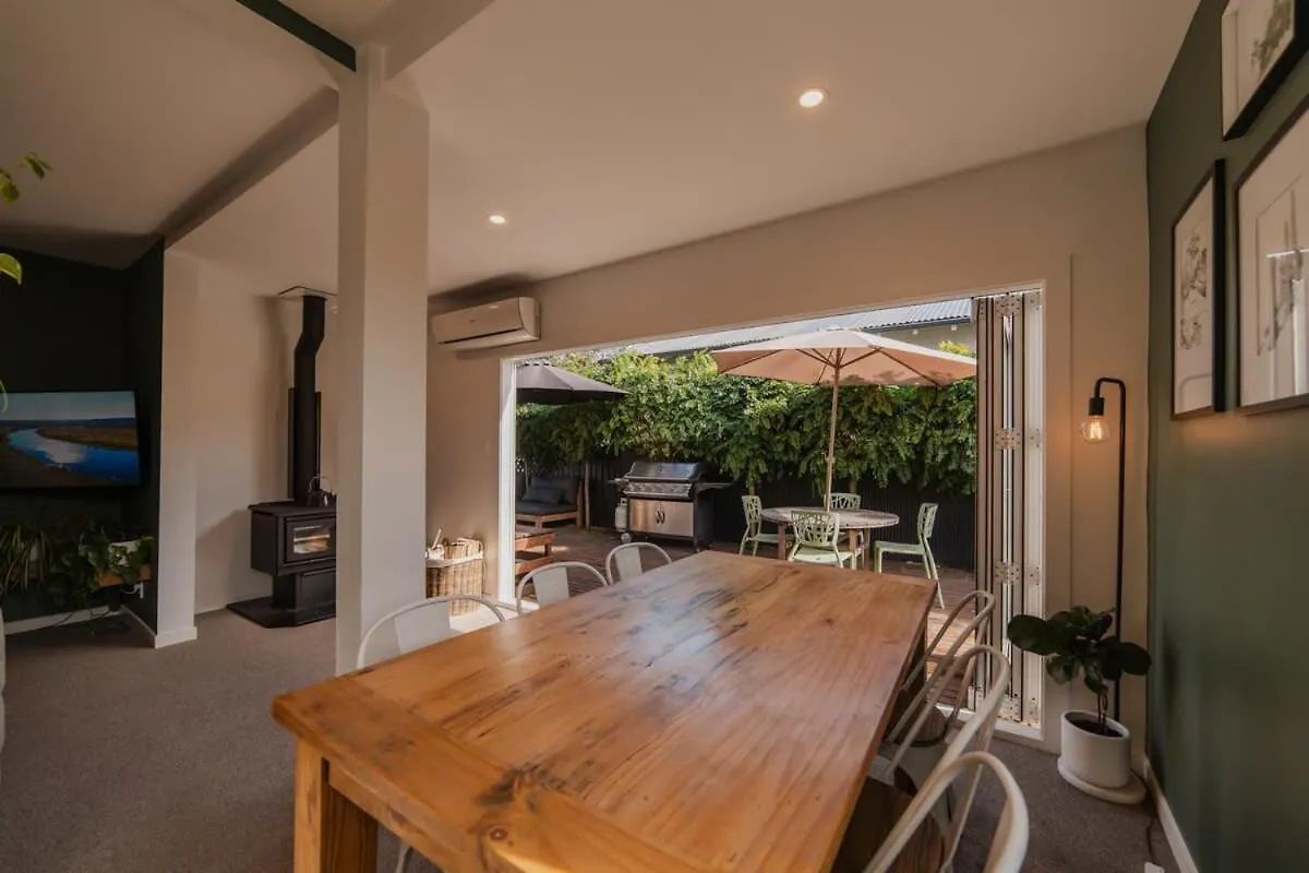 Somerfield Statement - Bold 3Br House On Barrington Christchurch 0*,  New Zealand
